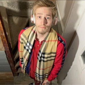 Meet your Posher, Thomas